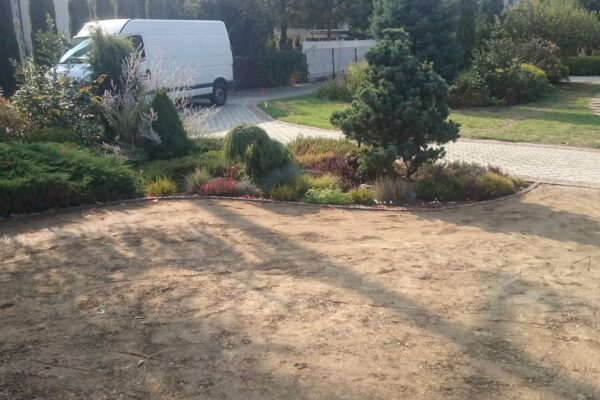 Zakładanie ogrodu w Wierzchosławicach z systemem nawadniania