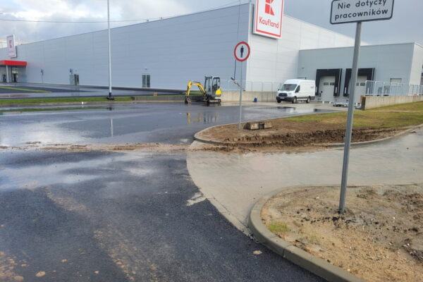 Projekt Przestrzeni i ogrodu przy sklepie Kaufland